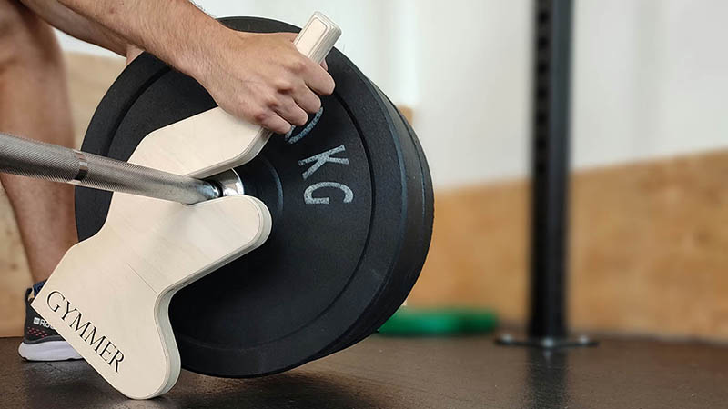 Gymmer weight lifter